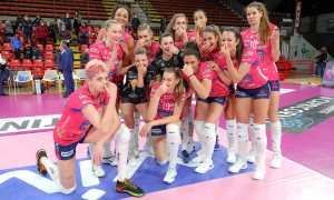 Igor volley Perugia maglia rosa