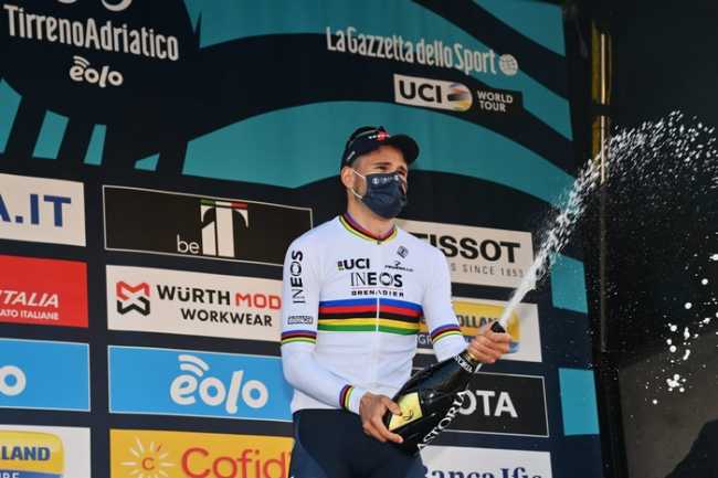 ganna tirreno a 22 cinque