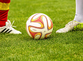 b calcio palla prato