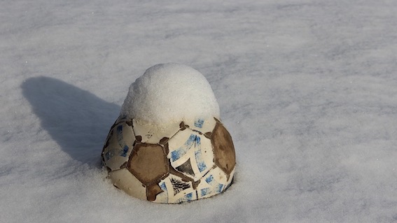 calcio palla neve