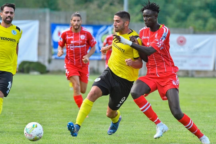 Serie D, prima vittoria stagionale dello Stresa: 2-0 al Chisola