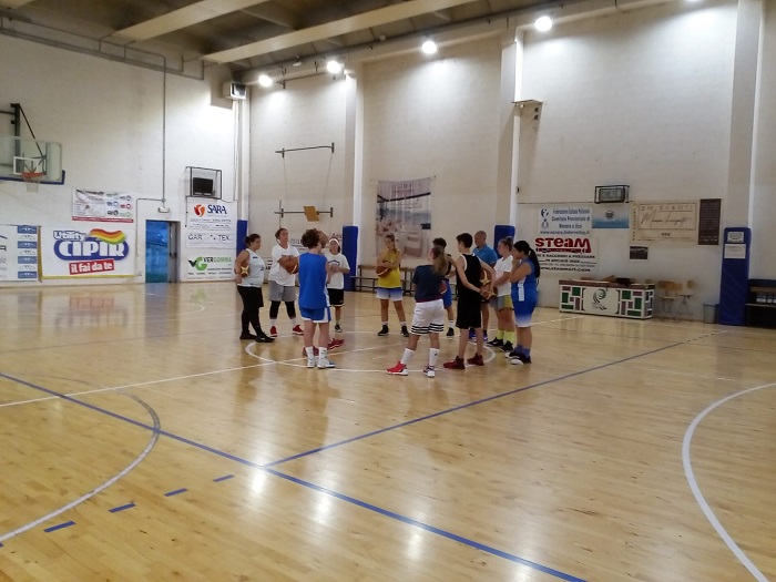 Iniziata la stagione di Azzurra Basket Vco. Videointervista con coach Rabbolini