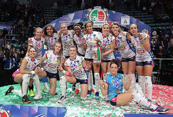 La Igor vince la sua seconda Coppa Italia ed esplode la gioia di tutta la squadra