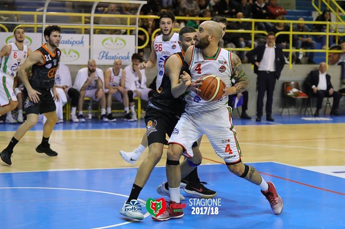 La Paffoni con il fiatone si impone nel derby del rubinetto