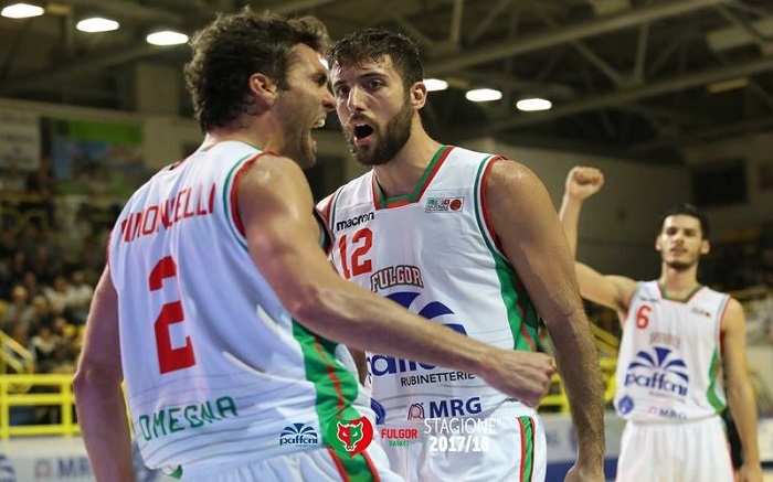 Tegola Simoncelli per la Paffoni. Il capitano out per le altre gare di finale