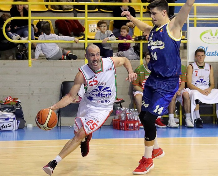 Basket Serie B: vince la Paffoni, perde Firenze. Omegna avanti di 4 punti