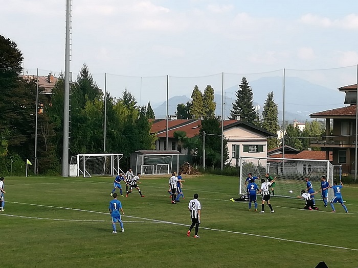 Con la Lavagnese, in pieno recupero, il primo punto in Serie D dello Stresa